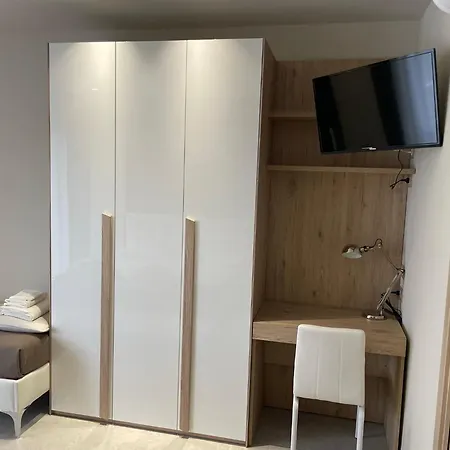 לינה וארוחת בוקר Nonna Mina 3*